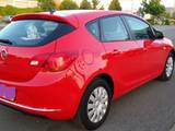 Opel Astra 1, 6  .120 cp